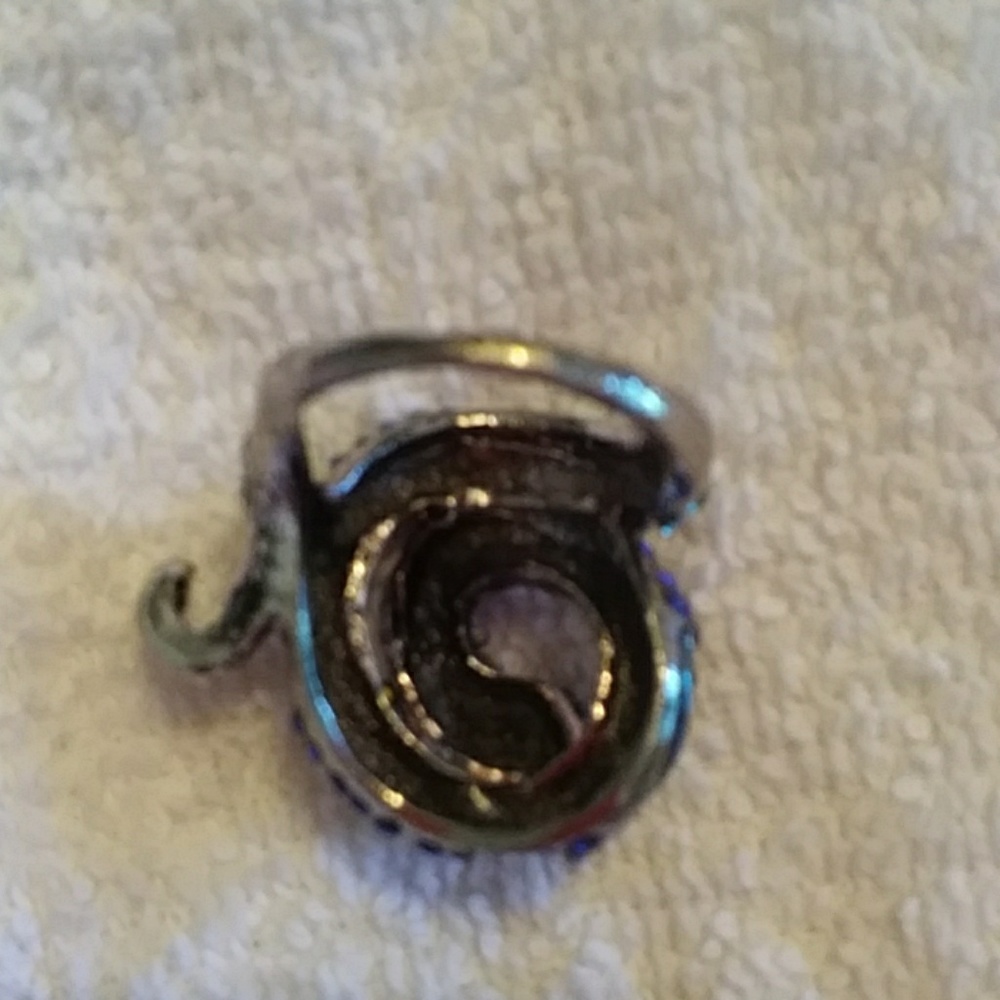 Creature Couture ring - Picture 3 of 4
